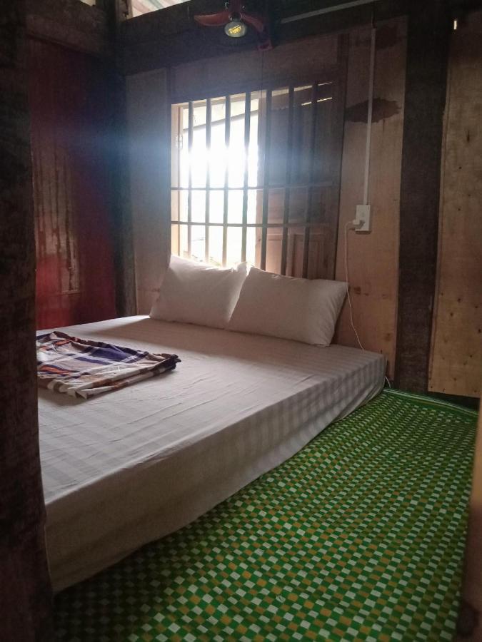 Du Gia Van Chung Homestay Làng Cac Exterior foto