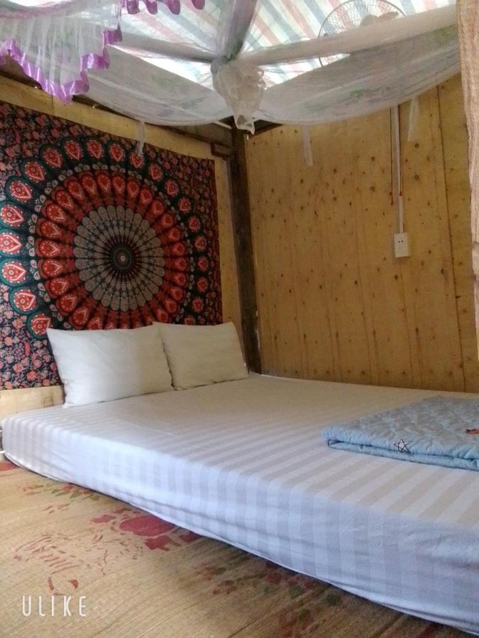 Du Gia Van Chung Homestay Làng Cac Exterior foto