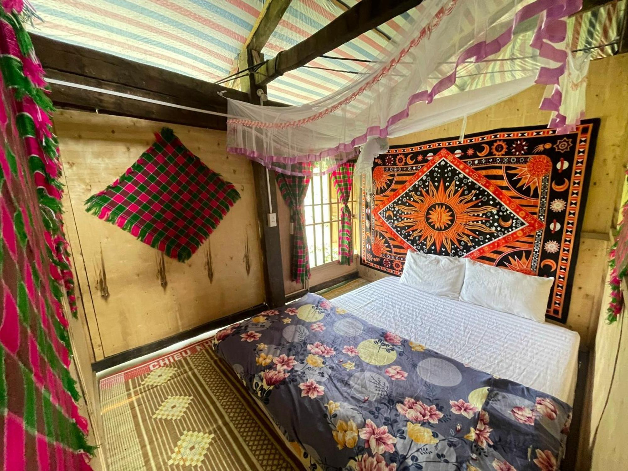Du Gia Van Chung Homestay Làng Cac Quarto foto